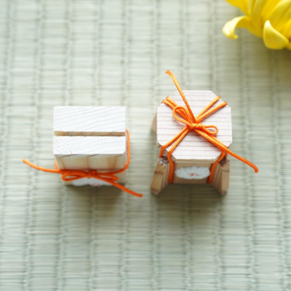 CEDAR SHELL BUCKET & LETTER BOX – MINIATURE SET, CHRYSANTHEMUM