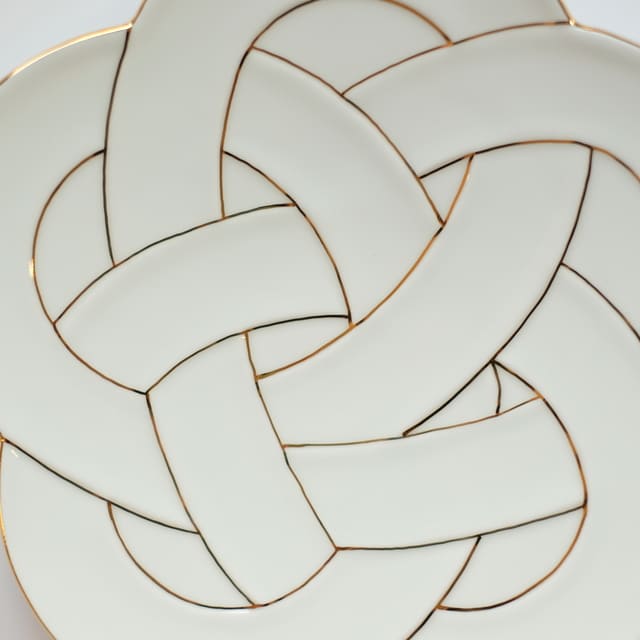 PLUM KNOT PLATE 8.3IN - GOLD(ARITA)