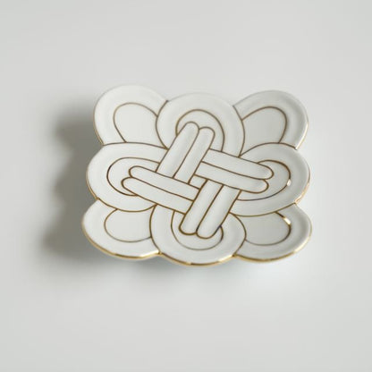 AUSPICIOUS KNOT SMALL PLATE – GOLD LINE (ARITA)