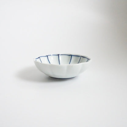 CHRYSANTHEMUM LINE PATTERN SMALL DISH - BLUE(ARITA)