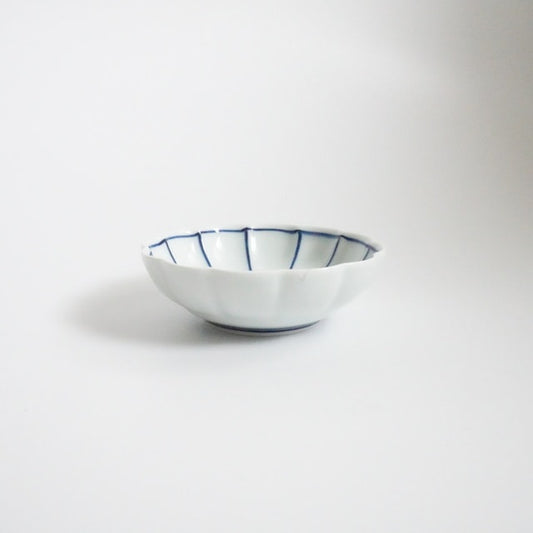 CHRYSANTHEMUM LINE PATTERN SMALL DISH - BLUE(ARITA)