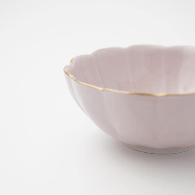 LOTUS-SHAPED SMALL BOWL / NABE SERVING BOWL - PINK WITH GOLD RIM (YUWEN)
