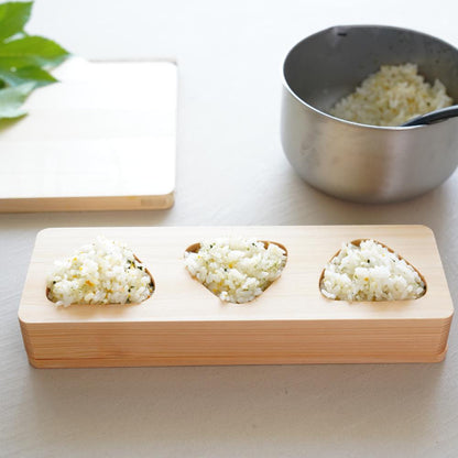 HINOKI ONIGIRI MOLD – 3 CAVITIES, WITH BOARD