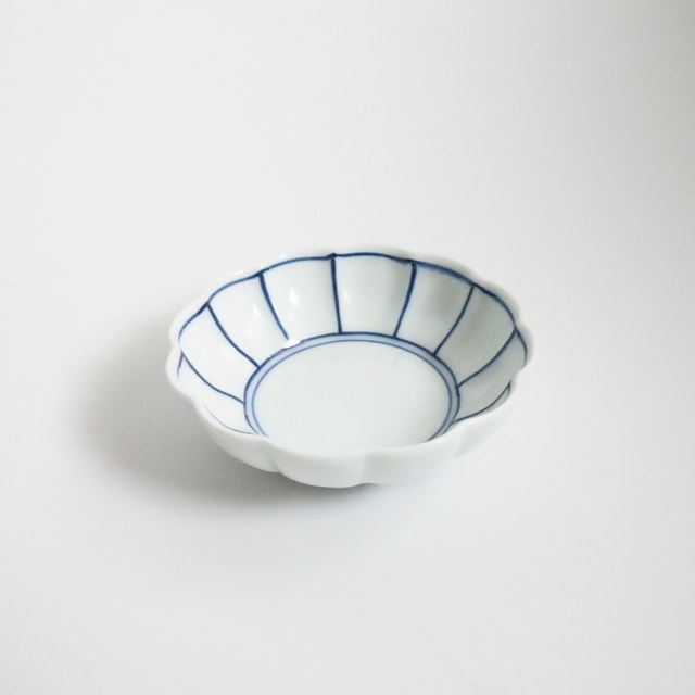 CHRYSANTHEMUM LINE PATTERN SMALL DISH - BLUE(ARITA)