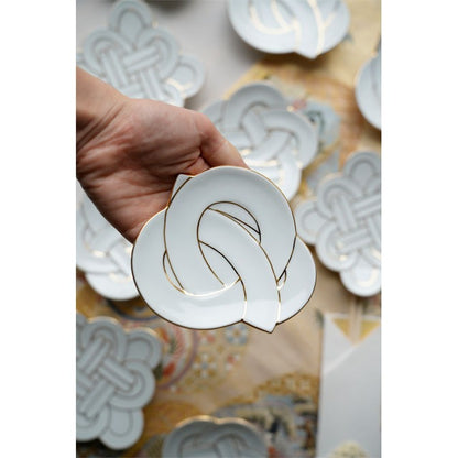 AUSPICIOUS KNOT SMALL PLATE – GOLD LINE (ARITA)