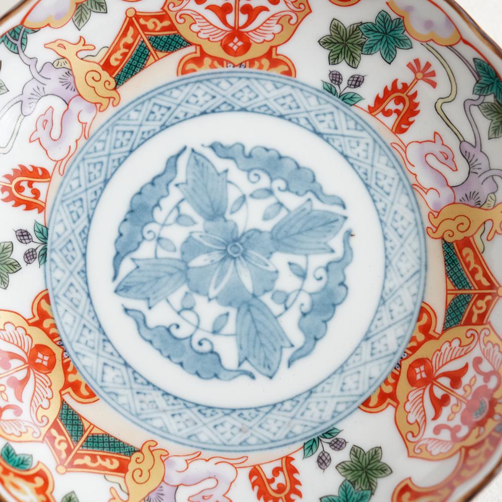 DEER MOTIF MEDIUM PLATE - SHONZUI RED (KUTANI)