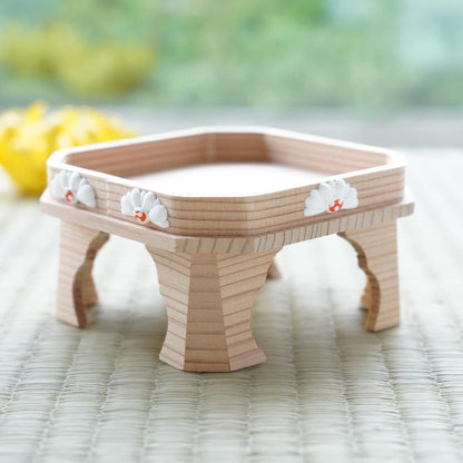 CEDAR GOZEN STAND – CHRYSANTHEMUM GOFUN RELIEF, 4.3 IN