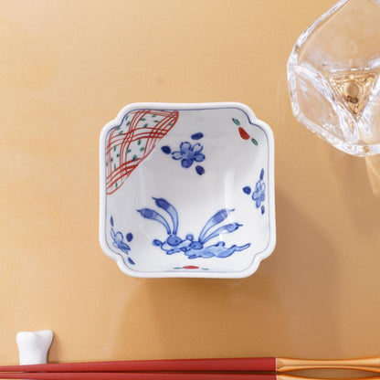 "HANA-USAGI" SQUARE APPETIZER DISH – RABBIT & FLOWERS, 3 IN (HASAMI)
