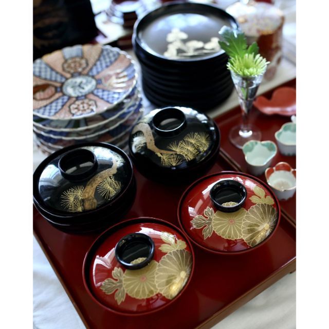 PLUM-SHAPED SMALL BOWL – BROCADE (ARITA)