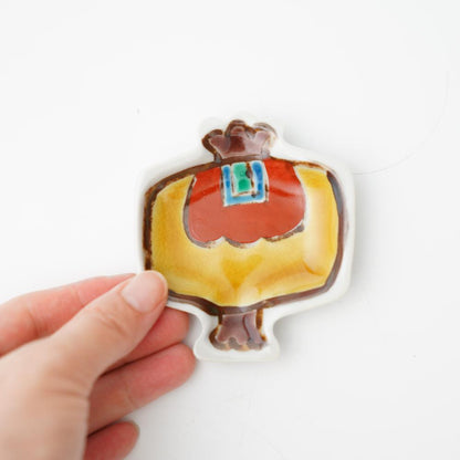 GOOD FORTUNE SMALL PLATE – KOZUCHI (KUTANI)