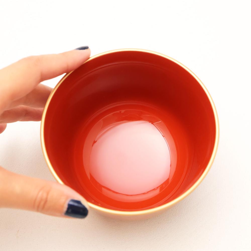 LILY-SHAPED SOUP BOWL – PERSIMMON RED WITH GOLD CHRYSANTHEMUM (ECHIZEN)