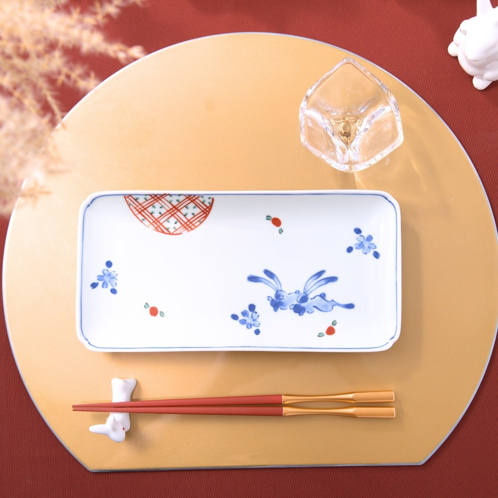 ASSIETTE LONGUE HANA-USAGI – LAPIN ET FLEURS, 9 POUCES (HASAMI)