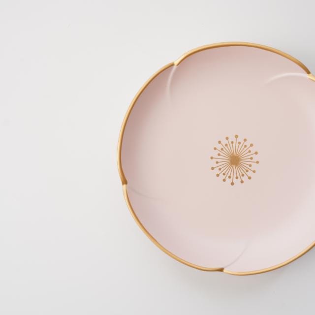 PLUM SHAPED SMALL PLATE –  PINK WITH GOLD RIM (YUWEN)