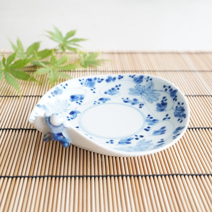 “IKKANNJIN” SMALL PLATE – INDIGO ARABESQUE (HASAMI)