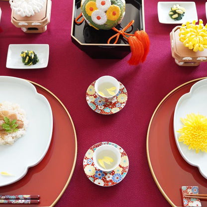 GOOD FORTUNE SAKE CUP – PLUM & CHRYSANTHEMUM (KUTANI)
