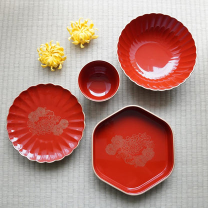 FOOTED CHRYSANTHEMUM PLATE – VERMILION WITH GOLD, 8 IN (ECHIZEN)