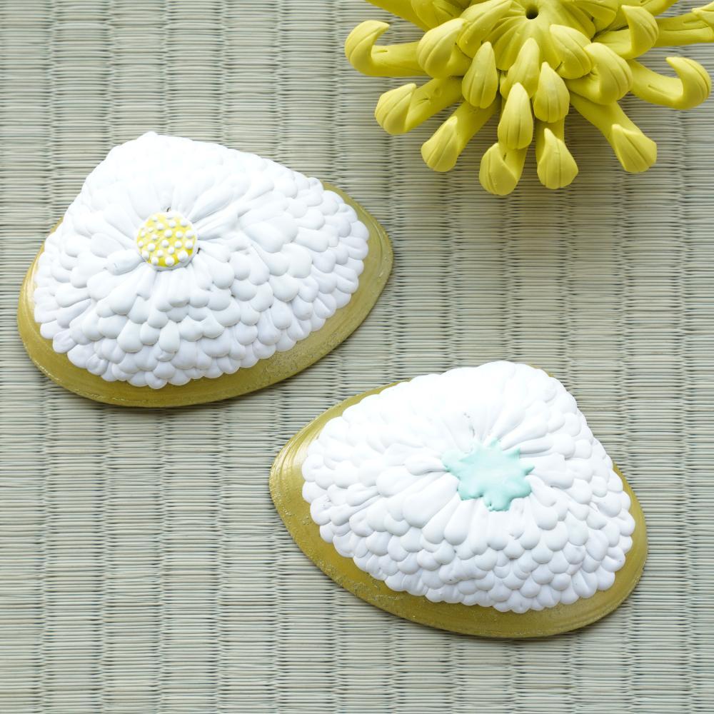 CHRYSANTHEMUM CLAM BOX – LARGE, HAND-RAISED GOFUN