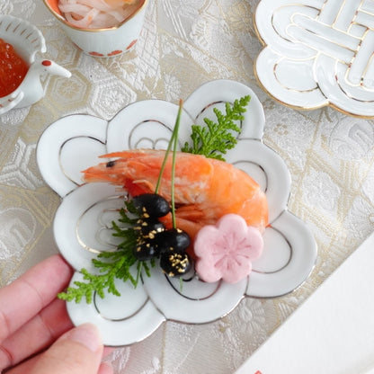 AUSPICIOUS KNOTS SMALL PLATE – PLATINUM LINE (ARITA)
