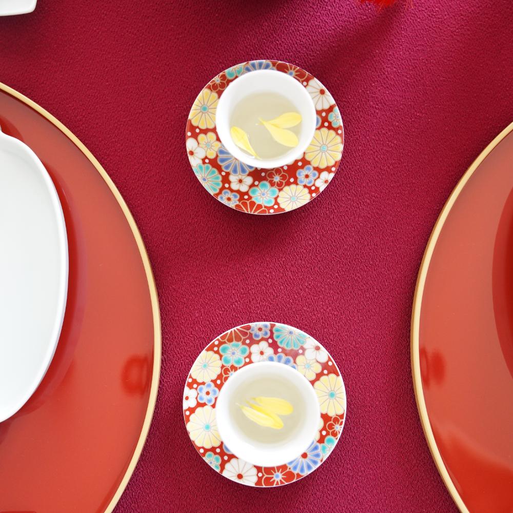 GOOD FORTUNE SMALL PLATE WITH PLUM & CHRYSANTHEMUM MOTIF