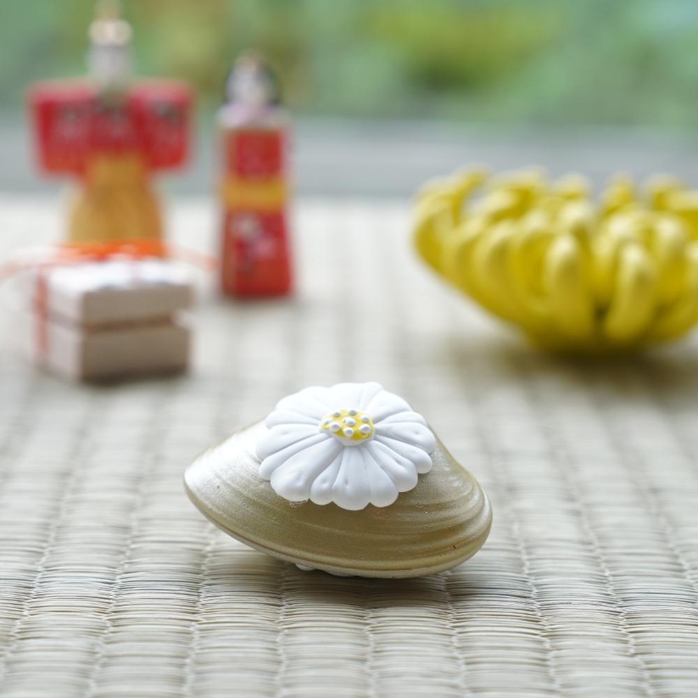 CHRYSANTHEMUM CLAM BOX – SMALL, HAND-RAISED GOFUN
