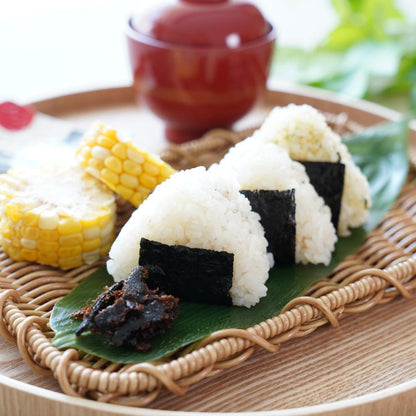 HINOKI ONIGIRI MOLD – 3 CAVITIES, WITH BOARD
